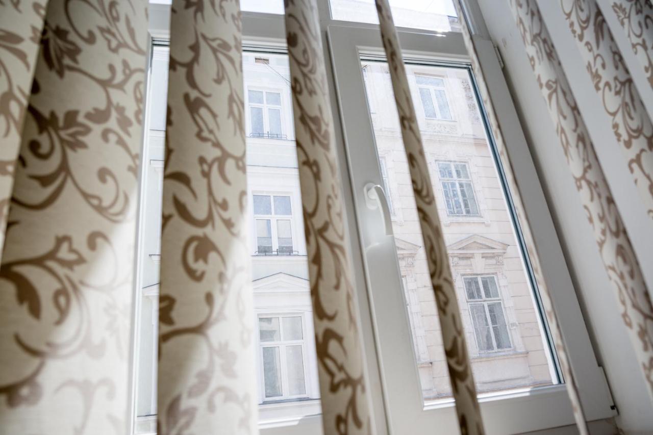 Apartment On Valova Street Lviv Exterior foto