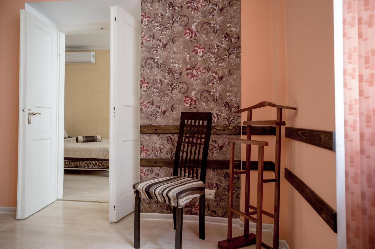 Apartment On Valova Street Lviv Exterior foto